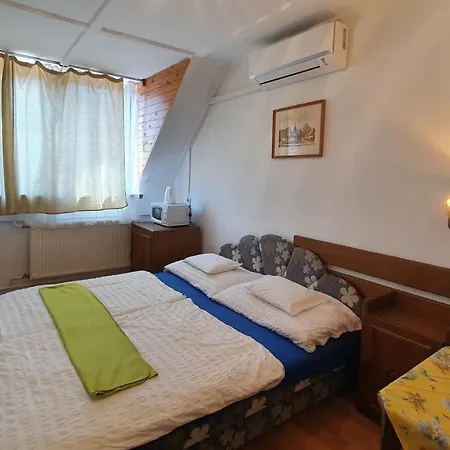 Harmonia Apartmanhaz Apartment *