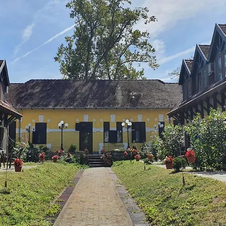 Harmonia Apartmanhaz Apartmán Balatonlelle