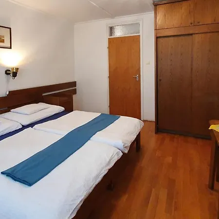 Harmonia Apartmanhaz * Balatonlelle