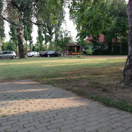 Harmonia Apartmanhaz بالاتوليلّي