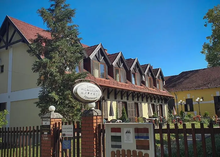 Harmonia Apartmanhaz 公寓